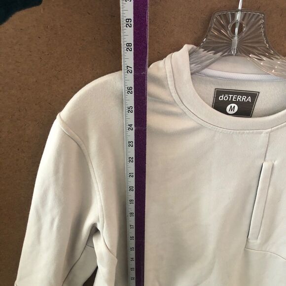 Doterra Women’s Pullover Sweatshirt Size Medium Cream Long Sleeve Front Pocket - Picture 3 of 8